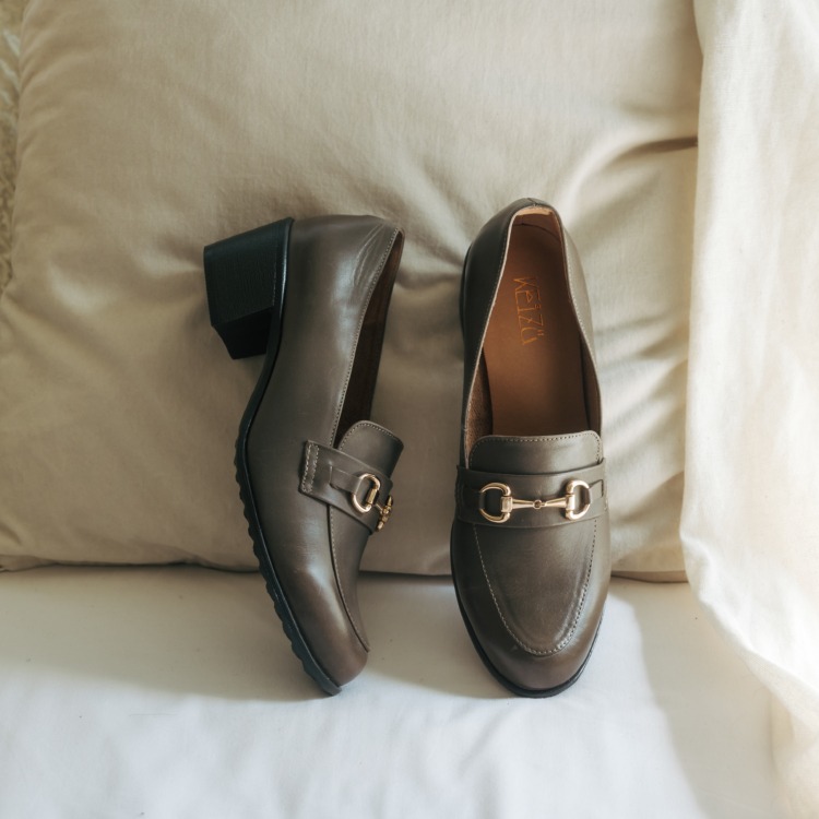 暮霧序曲∥油臘高跟樂福∥油臘灰