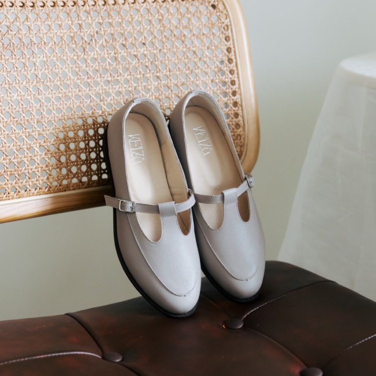 法式書苑∥真皮Ｔ字樂福鞋∥灰